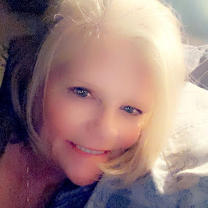 Meet your Posher, Vickie